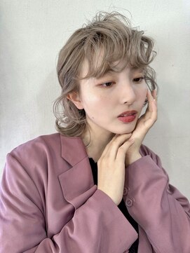 リコバイアフロート(riko by afloat) ウルフカット/ハイトーン/リーゼントアレンジ