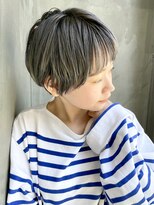 ローリー(Rowlly)&nbsp;＃大人の丸みショート＃ハイトーンカラー＃グレージュ２