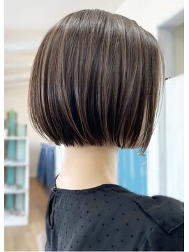 タイ(～tie.) ぱつっとボブ