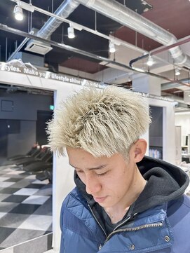 ルーストデラックス 京都河原町三条(ROOST dx) ブロンドスパイキー