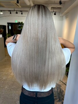 メリー オオサカ(Merly Osaka) white ash roots color