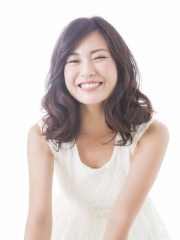 薬剤厳選！オーガニックハーブカラーでダメージレスな美髪を実現！※ヘナの取り扱いは行ってません※