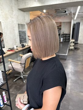 エピ(epi) 切りっぱなしボブ/グレージュ【喜連瓜破】