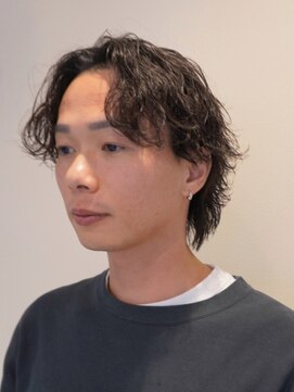 ツヅリ 波巻きパーマ/シャドウパーマ/熊本メンズパーマ/メンズパーマ