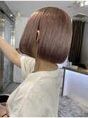 切りっぱなしボブタッセルボブハイトーンカラーミディアムボブ