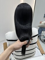 ジーナ 吉塚(Zina) 地毛風ブルーブラック【福田れん】吉塚美容室 髪質改善 箱崎