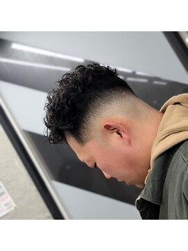 ホットヘアー (HOT HAIR) シャドーフェード バックパーマ