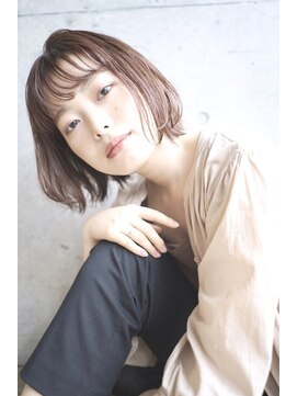 ファム(FAM) 外ハネ タッセルボブ ミデアムヘア 代官山 中目黒 恵比寿 渋谷