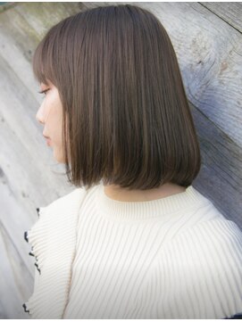 ルティア(Lutia) ワンカールアッシュボブ