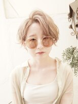 フェアスティックリヒト(VERSTECK Licht) 夏ハイトーンベージュカラー　アップバングハンサムショート