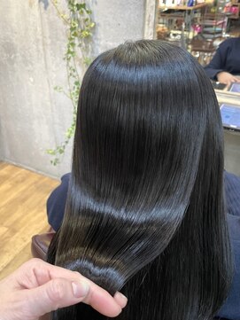ロダット 横浜(LODAT by little) つやさらストレート・縮毛矯正【LODAT横浜】