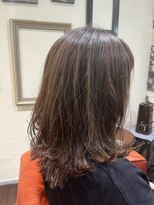 タントラ(tantra)&nbsp;白髪ぼかしハイライト　切りっぱなしウルフロブ