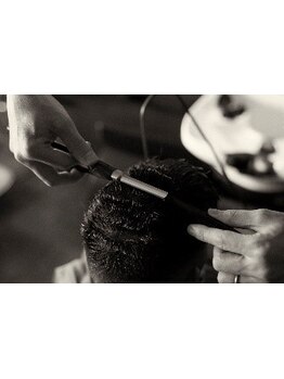 毎日のセット時短が叶うパーマはいかがですか？オンオフ2WAYスタイルが人気です。