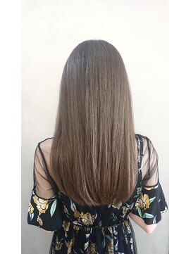 リレア 金町(Relair) 小顔ローレイヤーロング×くすみ透明感ベージュ「taku」