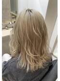 切りっぱなしスタイル×シアーベージュ