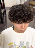 スパイラルパーマツイストパーマアップバング短髪メッシュ