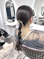 アフィナー 新宿(Afinar) 結婚式お呼ばれ 編みおろしヘア