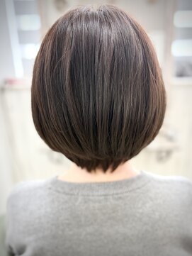ルヴェール 北方店(LeVert) 髪質改善/ナチュラルアッシュ/自然に収まるショートボブ