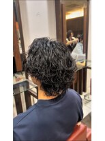 ハイパー(HYPER)&nbsp;黒髪サーフカール（メンズ/メンズカット/サーフカールパーマ）