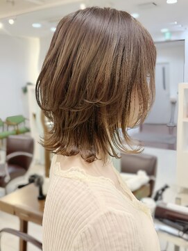 キアラ(Kchiara) 結べる大人くびれボブ×ブリーチなし赤み消しベージュ