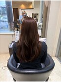 柔らかく落ち着く、大人の寒色ブラウン