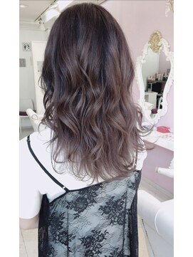 メルシー(Merci) 【Ｍｅｒｃｉ】外国人風グレージュグラデーション