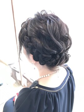 ロカット サロン(Roquat Salon) 編み込みアップアレンジ【ヘアアレンジ 立川/立川南/八王子】
