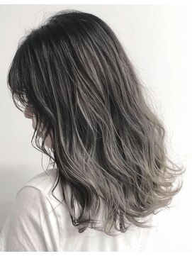 ティサ(Tisa) スモーキーグレージュ　【グラデーションカラー】