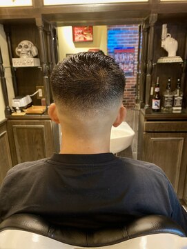 バレス 田町(BALES) [スキンフェード/ツイストスパイラル/田町]