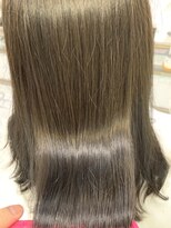 エスカーラ 表参道(THE ESCALA)&nbsp;@m_ayu/大人かわいいヘア/暗髪カラー/美髪/タビラマユミ