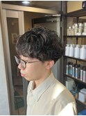 直毛でボリュームが出にくい方に!スパイラルパーマ × マッシュ