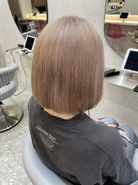 ラルムバイシー 新宿(LARME by Sea) ホワイトミルクティー×韓国ボブ/ケアブリーチ【Kaya】