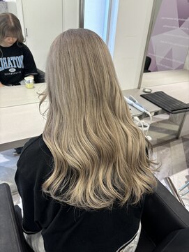 エイト 神戸三宮店(EIGHT) 王道！！ミルクティーグレージュ ☆