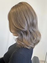 ムード マグ レーベル 南松本(MOOD Mag Label)&nbsp;髪質改善カラーくびれ巻き髪ミディアムヘア透明感グレージュ