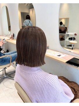 フィーカ(fika) イメチェン切りっぱなしボブ×ハイライト