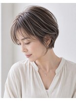 ウィールール 札幌店(WE RULE)&nbsp;40代50代 前下がりショート 白髪ぼかし 小顔ヘア