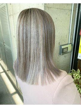 ガルボ ヘアー(garbo hair) #ホワイトカラー#3Dカラー#セミロング#下村スタイル