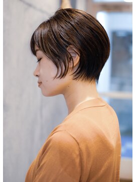 リュニック(Ryunic) 素敵なフォルムと襟足が決め手のショートボブ