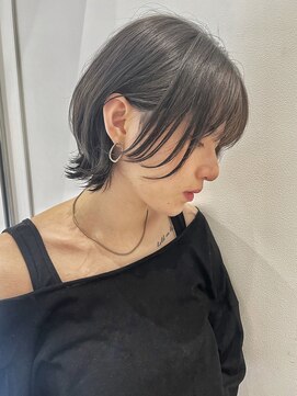 トルネード(TORNADO) ボブウルフ グレージュ ウルフボブ t527