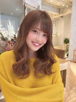 ロンド アンブル 四条烏丸(Lond ambre) 柔らかいグレージュカラーがフェアリーカールと好相性