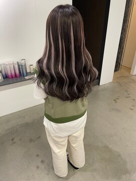 キング 梅田(K!ng) 縮毛矯正髪質改善ハイライトレイヤーカット梅田美容室エクステ