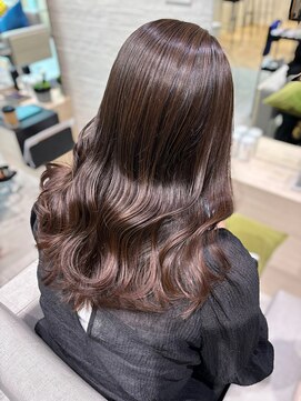 ステア ケース(stair case) 韓国レイヤーカット艶カラー前髪カットトリートメント