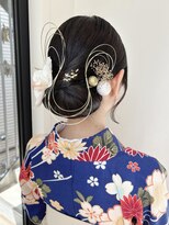 タイトシニヨン　和装ヘア　シニヨンアレンジ