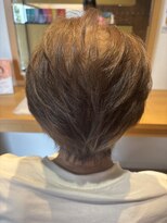 サザエ(SAZAE)&nbsp;丸みシルエットで後ろ髪美人