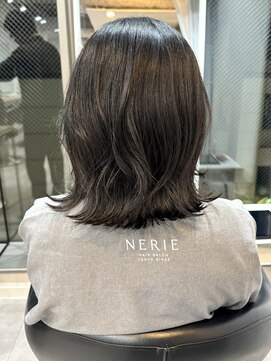 ネリー 銀座(NERIE) 外ハネミディアム/レイヤーカット