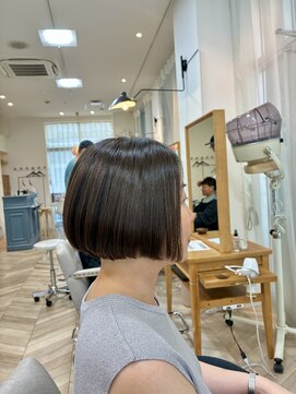 フロラクロマ 上通NEWS裏(FLORACHROMA) 40代大人女性のグラデーションボブ