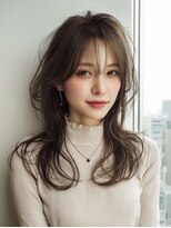 ハーツ(Heart's)&nbsp;ロング×白髪ぼかしカラー３０代４０代５０代６０代