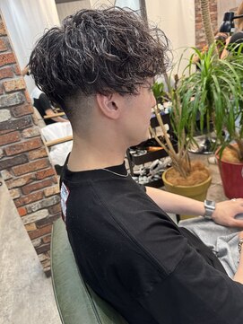 ルーナヘアー(LUNA hair) メンズカット スペインカール パーマ フェード 10代20代30代40代