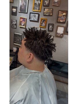 スパイキーアフロ