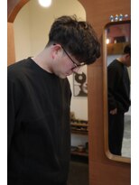 エディ(Edy)&nbsp;メンズパーマ波巻きスパイラルパーマ刈り上げマッシュ眉毛カット